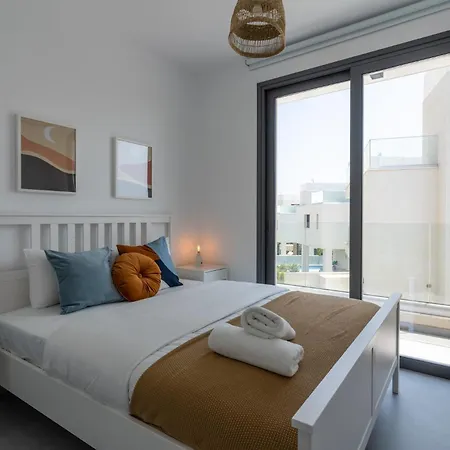 Villa Flora's 3-bedroom Retreat With Private Pool *